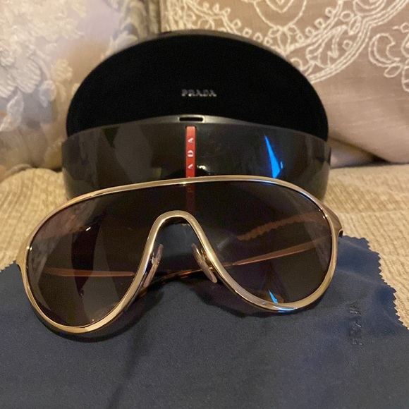 🌹♣️🌹NWOT PRADA Gold Polarized Sunglasses - Picture 16 of 16